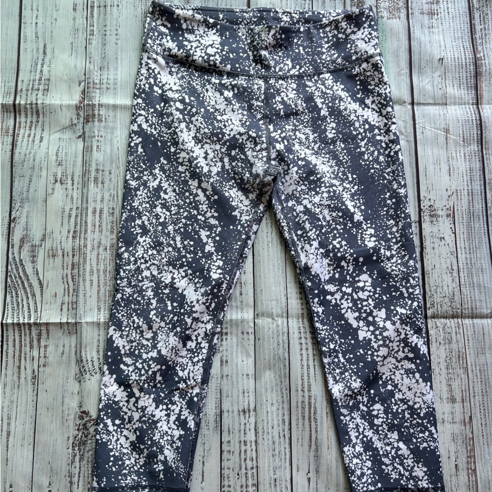 Fabletics Print Capris